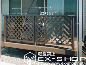 のウッドデッキ リコステージII 単体＋ステップ1段＋デッキフェンス フラットラチス（密目） 施工例