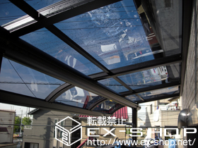 のバルコニー・ベランダ屋根 プレシオステラス R型 屋根タイプ 連棟 積雪〜20cm対応 施工例