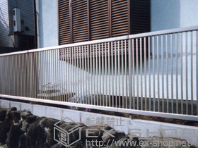 のフェンス・柵 エクスラインフェンス13型 フリーポール仕様 施工例