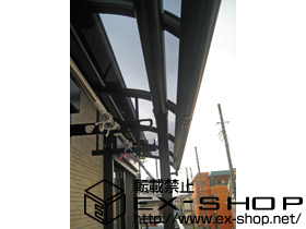 のバルコニー・ベランダ屋根 プレシオステラス R型 屋根タイプ 連棟 積雪〜20cm対応 施工例