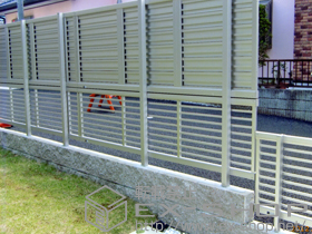 のフェンス・柵 エクスラインフェンス12型 自由柱施工 施工例