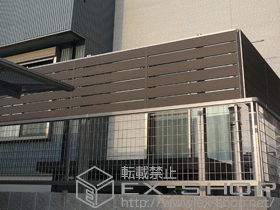 のフェンス・柵 ライフモダンII YP型フェンス 複合色　多段柱施工 施工例