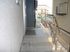 LIXIL ���N�V��(�g�X�e��)�̉��O�肷��E�]���h�~�� �K�[�h�E�H�[�J�[�@�����Ĕ[�܂� �{�H��