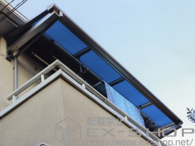 のバルコニー・ベランダ屋根 ヴェクターテラス F型 ルーフタイプ 単体　積雪〜20cm対応+吊り下げ物干し　標準　2本入 施工例