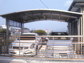 のカーポート カーブポートシグマIII ワイド 積雪〜30cm対応+収納式物干し+サイドパネル 施工例