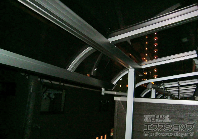 のバルコニー・ベランダ屋根 ライザーテラスII R型 連棟 屋根タイプ 施工例