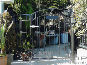 の門扉 アプローチ ルナ WA型 親子開き 吊元門柱使用 施工例