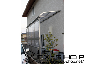 のテラス屋根 プレシオステラス R型 テラスタイプ 単体 積雪〜20cm対応＋前面パネル（柱標準タイプ・関東間2.0間用） 高さ=2,000 施工例