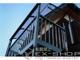 のバルコニー・ベランダ屋根 ライザーテラスII R型 アクトステージ柱建て式用 単体 積雪〜20cm対応＋吊り下げ物干し　標準　2本入（\11,400） 施工例