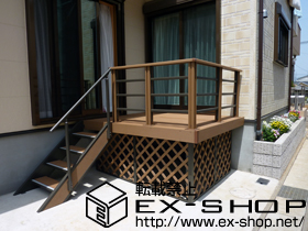 のウッドデッキ リコステージII 単体＋デッキフェンス 横ビームパネル＋ステップ用手すり＜ガードウォーカー＞ 施工例