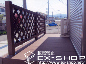 のウッドデッキ リウッドデッキ200 単体　＋　リウッドデッキフェンス2型 ラチス格子 施工例