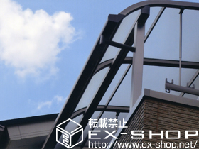 のバルコニー・ベランダ屋根 ライザーテラスII R型 屋根タイプ 単体　積雪〜20cm対応＋吊り下げ物干し　標準　ワイド　2本入 施工例