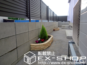 のフェンス・柵 プリレオR9型フェンス フリーポールタイプ+壁付け物干し ロングタイプ 2本入り 施工例