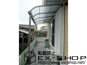 のテラス屋根 ライザーテラスII R型 テラスタイプ 単体　積雪〜20cm対応+吊り下げ物干し　標準　2本入 施工例