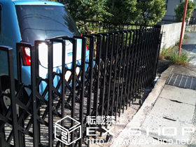 のカーゲート トリップゲート ペットガード型 ノンレール 片開き 施工例