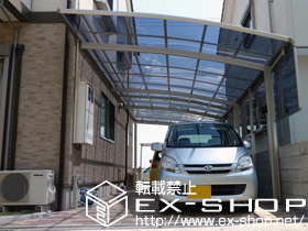 のカーポート レイナベーカポート 積雪〜20cm対応＋サイドパネル1段（H1,036mm） ハイルーフ仕様×2式＋収納式物干しセット2型（2本入り） 施工例