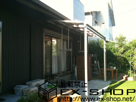 のテラス屋根 ライザーテラスII F型 テラスタイプ 単体　積雪〜20cm対応＋吊り下げ物干し　ロング　2本入 施工例