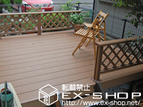 のウッドデッキ リコステージII 単体＋ステップ1段＋デッキフェンス フラットラチス（粗目） 施工例