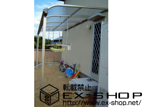 のテラス屋根 ヴェクターテラスR型 テラスタイプ 単体 積雪〜20cm対応+吊り下げ物干し　ロング　2本入 施工例