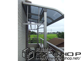 のバルコニー・ベランダ屋根 プレシオステラス R型 屋根タイプ 単体 積雪〜20cm対応＋吊り下げ物干し　標準　2本入 施工例