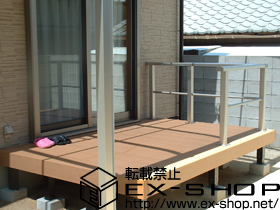 のウッドデッキ リウッドデッキ 200 単体＋シンプルモダンデッキフェンス8型＜横格子1本タイプ＞ 施工例