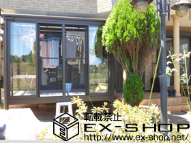 のテラス囲い・サンルーム ほせるんですII F型 床納まり　積雪〜20cm対応＋吊り下げ物干し　標準　2本入/物干し取付桟/網戸セット 施工例