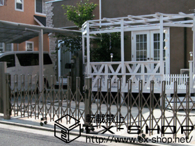 のカーゲート トリップゲート PB型 ノンレール 両開き 施工例