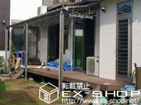 のテラス屋根 ライザーテラスII F型 テラスタイプ 連棟 積雪〜20cm対応＋吊り下げ物干し　標準 ワイド　2本入 施工例