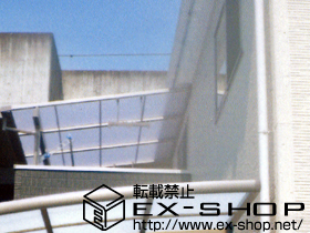 のバルコニー・ベランダ屋根 ライザーテラスII F型 メータ600タイプ 積雪〜20cm対応+吊り下げ物干し　標準　2本入り 施工例