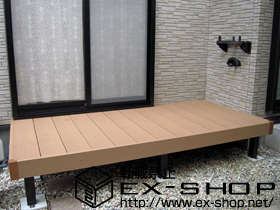 のウッドデッキ リウッドデッキ　200　単体+デッキフェンス材補強材 施工例