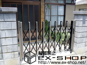 のカーゲート トリップゲート PC型 ノンレール 片開き 施工例