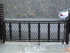 のカーゲート エクスライン伸縮ゲート4型 施工例