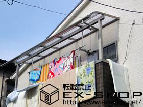 のバルコニー・ベランダ屋根 ライザーテラスII R型 屋根タイプ 単体 積雪〜20?対応＋吊り下げ物干し　標準　2本入 施工例