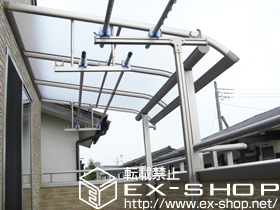 のバルコニー・ベランダ屋根 ヴェクターテラス R型 屋根タイプ 　積雪〜20cm+吊り下げ式物干し　標準　2本入り×1 施工例