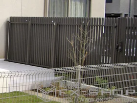 LIXIL リクシル(TOEX)のフェンス プログコートフェンスF1型 施工例