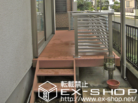 のウッドデッキ リウッドデッキ200 単体＋リウッドステップ4型＋シンプルモダンデッキフェンス7型 半目隠し横格子 施工例