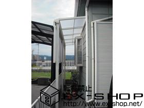 のテラス屋根 ライザーテラスII  F型 テラスタイプ 単体 積雪〜20cm対応＋全面パネル 1段 施工例