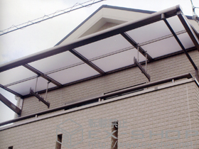 のバルコニー・ベランダ屋根 ライザーテラスII F型 単体 ルーフタイプ 積雪〜20cm対応 施工例