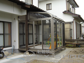 のテラス囲い・サンルーム ほせるんですII R型 床納まり 積雪〜20cm対応 施工例