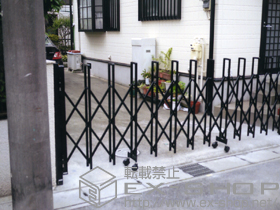 のカーゲート トリップゲート PB型 ノンレール 片開き 施工例