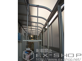 のテラス屋根 ヴェクターテラス R型 テラスタイプ 連棟+吊り下げ物干し ロング 2本入り 施工例