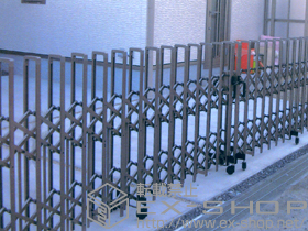 のカーゲート トリップゲート ペットガード型 ノンレール 両開き 施工例