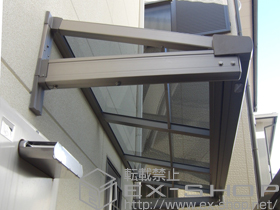 のバルコニー・ベランダ屋根 ライザーテラスII F型 ルーフタイプ 単体　積雪〜20cm対応 施工例