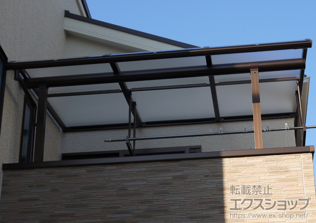 のバルコニー・ベランダ屋根 プレシオステラスR型 屋根タイプ 単体 積雪〜20cm対応+吊り下げ物干し　標準　2本入 施工例