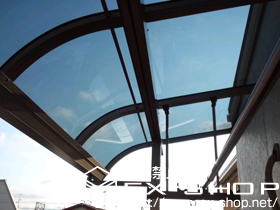 のバルコニー・ベランダ屋根 ライザーテラスII R型 屋根タイプ 単体 積雪〜20cm対応＋吊下げ物干し 標準2本入 施工例