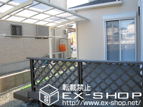 のウッドデッキ リコステージII 単体＋断床セット一式＋フラットラチスパネル（粗目タイプ）/ダークグレー 施工例