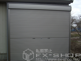 のガレージシャッター ガレージシャッタークワトロ　手動式　外部付タイプ 施工例