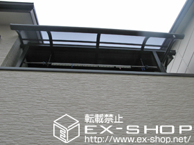 のバルコニー・ベランダ屋根 ライザーテラスII R型 屋根タイプ　単体 積雪〜20cm対応＋吊り下げ式物干し 標準 2本入 施工例
