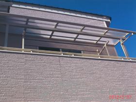 のバルコニー・ベランダ屋根 ライザーテラスII R型 屋根タイプ 単体 積雪〜20cm対応 施工例