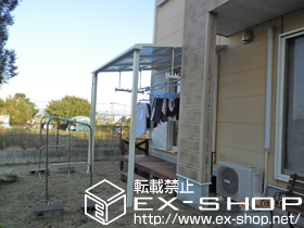 のテラス屋根 ライザーテラスII F型 テラスタイプ 単体 積雪〜20cm対応＋吊り下げ物干し ワイド 標準 2本入 施工例